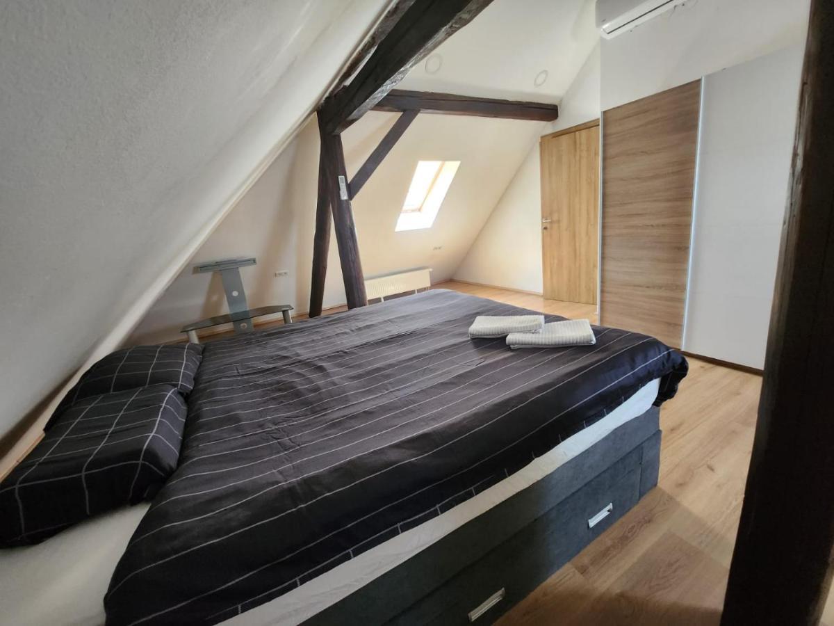 Apartman Buzanova 001 Apartment ซาเกร็บ ภายนอก รูปภาพ