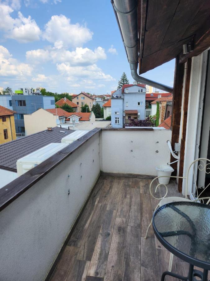 Apartman Buzanova 001 Apartment ซาเกร็บ ภายนอก รูปภาพ
